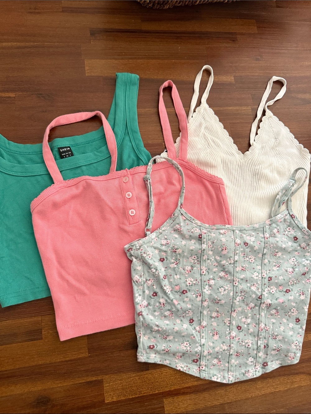 4 Piece Crop Tank Top Bundle!!!